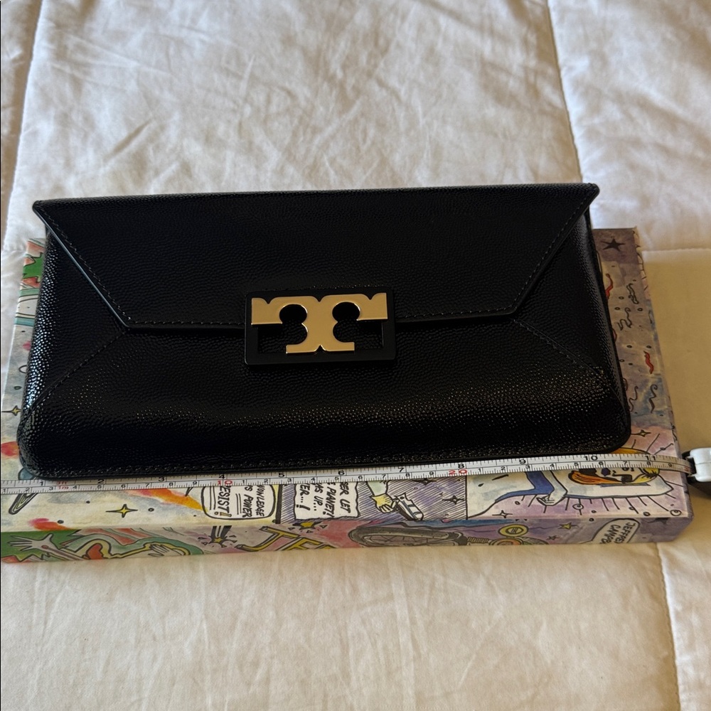 Tory Burch Clutch 10x5 - Picture 7 of 9